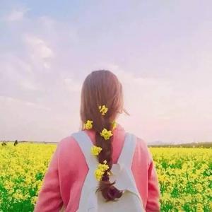 厨房脱岳裙子从后面挺进去
